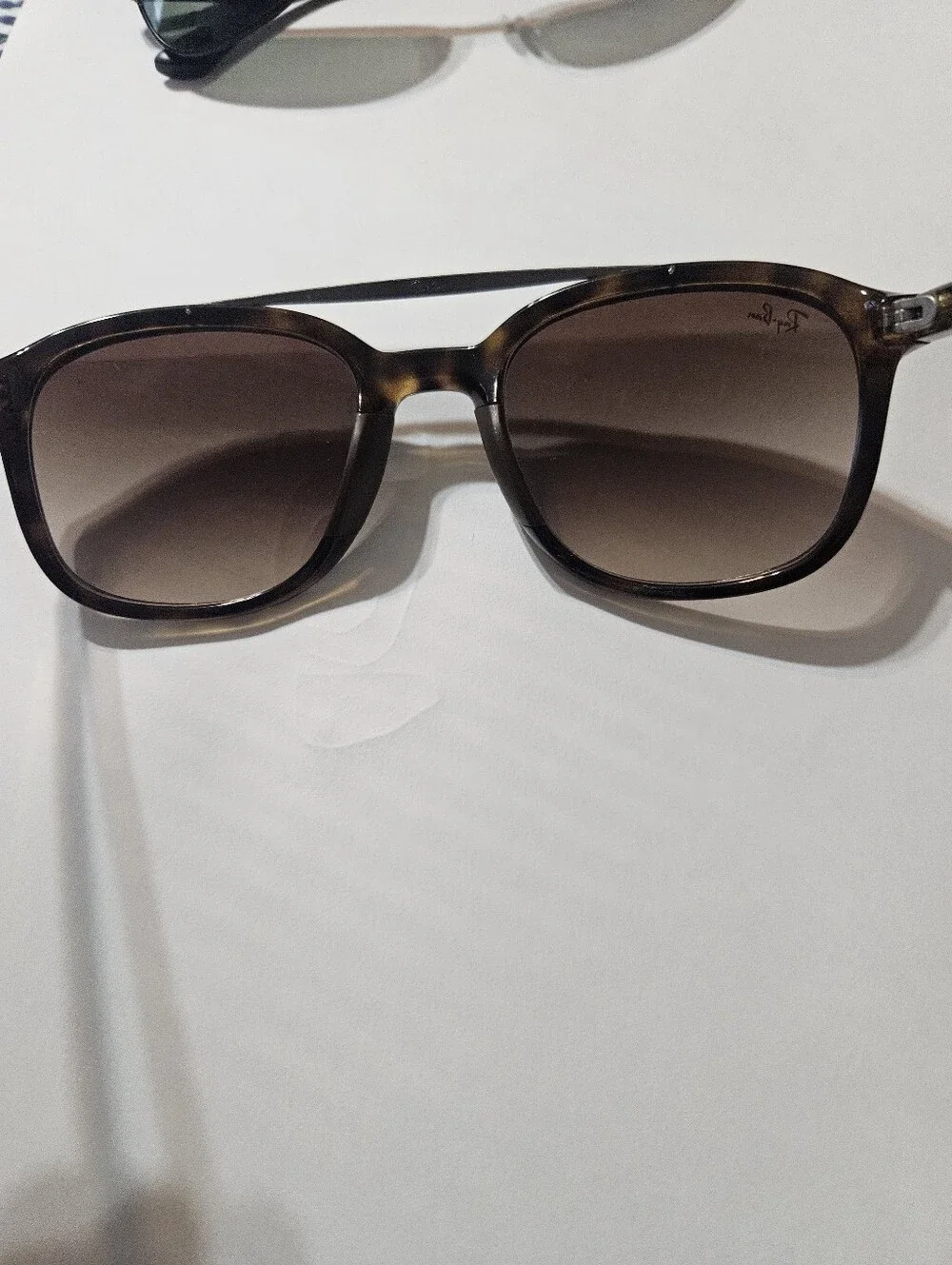 2 Pair Of Ray Ban Sunglasses